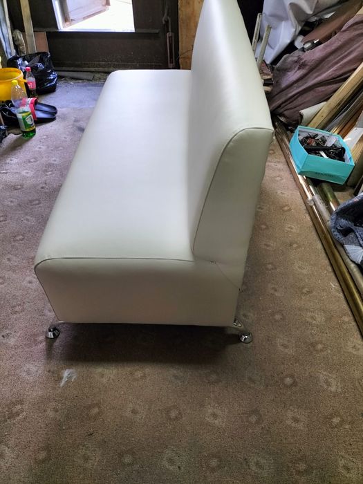 Продам стул в прихожую