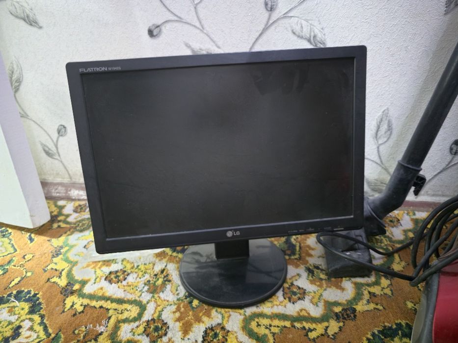 Продам монитор LG Flatron W1943S
Состояние