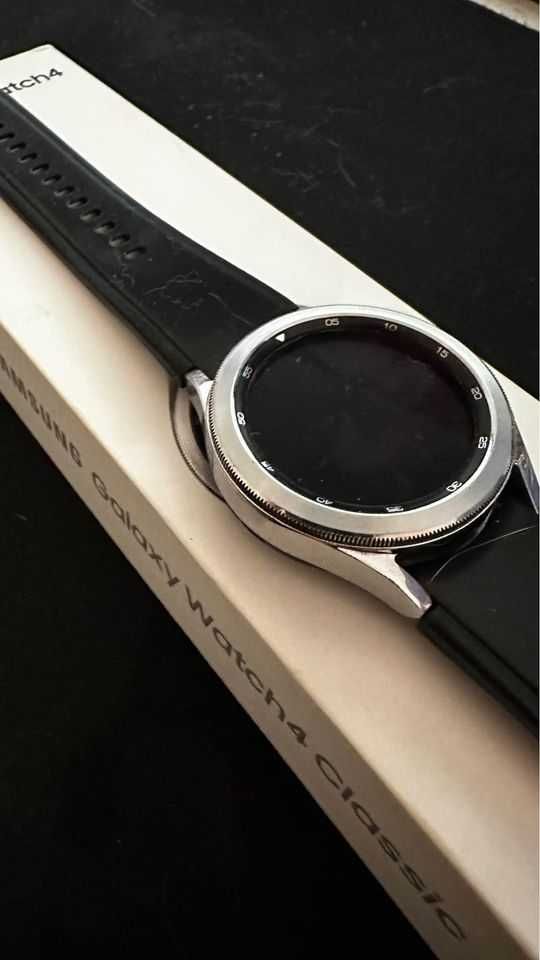 Samsung Galaxy Watch4 Classic, 42mm