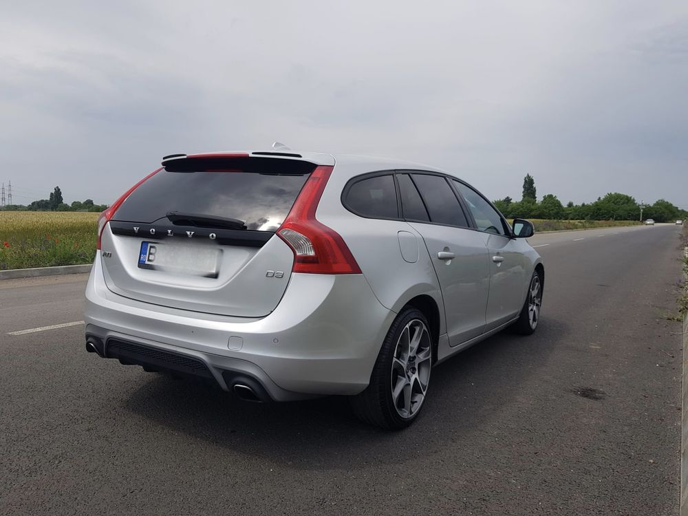 Volvo V60 R Design, D3 (5 cilindri) 2011