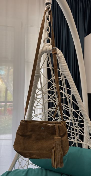 Geanta din piele intoarsa Zara