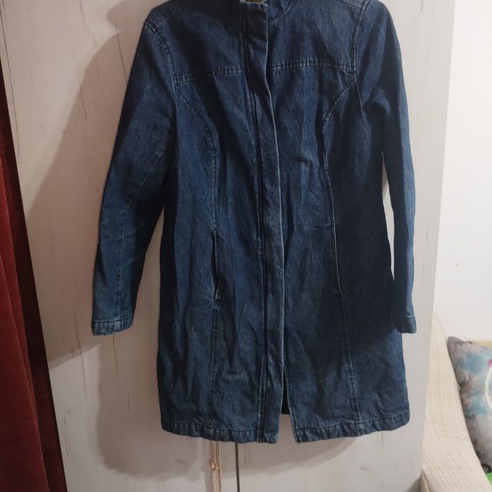 Vând geaca lunga blugi L
