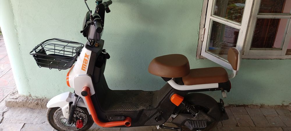 Скутер сотилади келишилган нархда