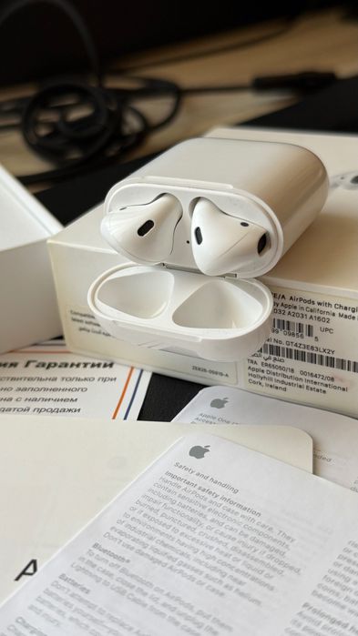 Наушники Apple AirPods 2