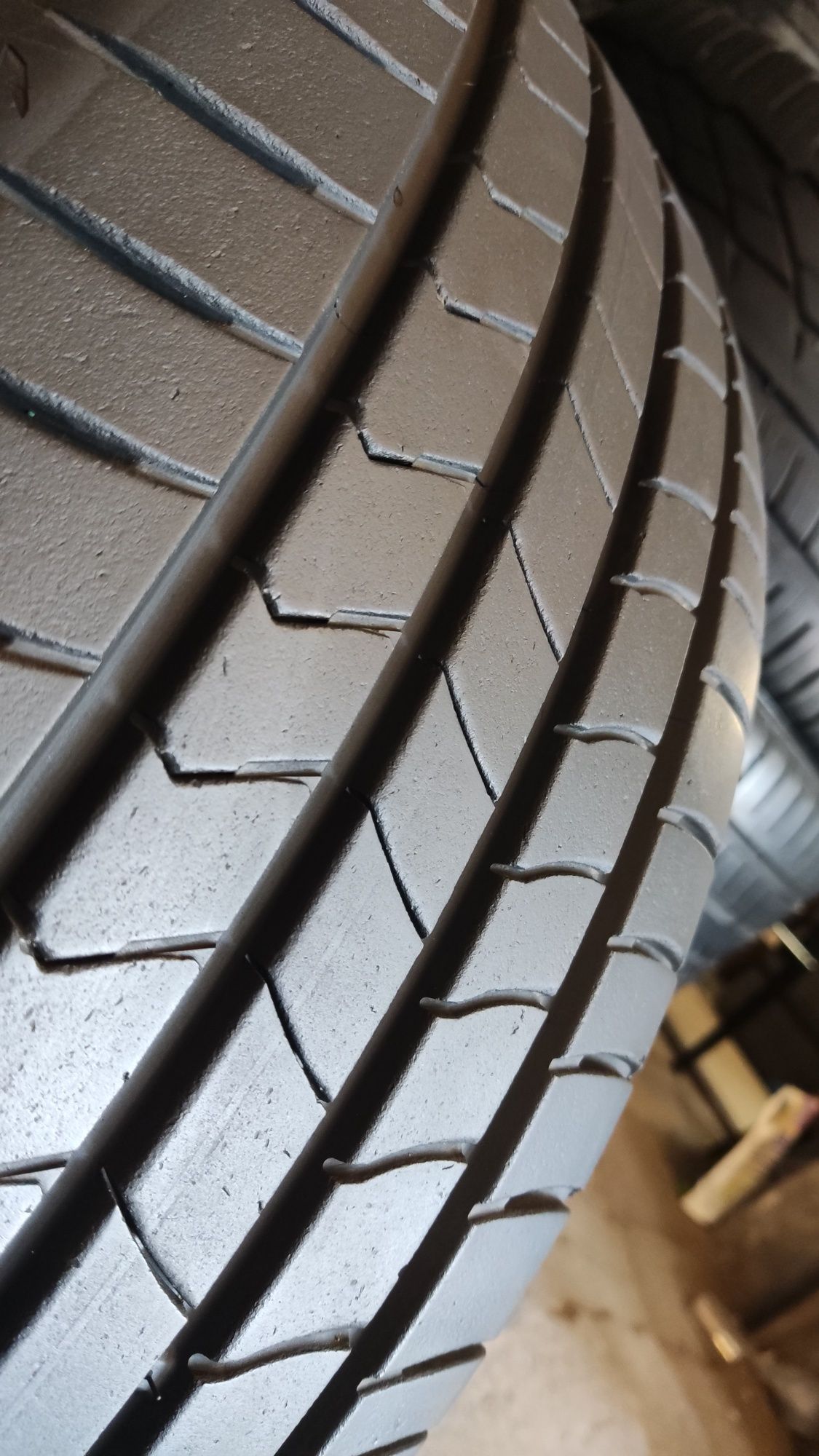 2бр летни гуми 215/55/18 Kumho Ecsta HS51, dot21 
dot3421
6.93mm грайф