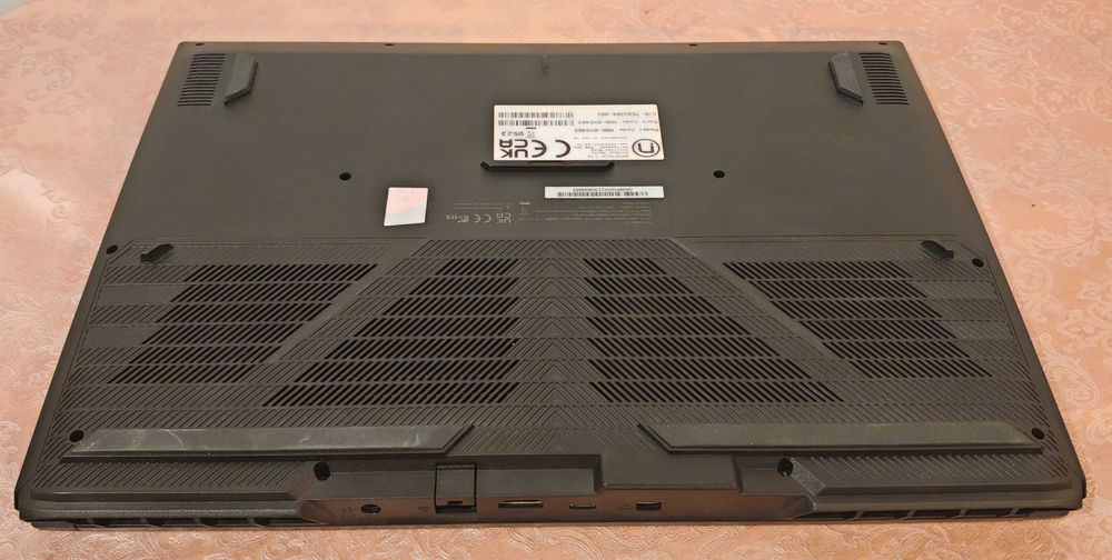 NVidia RTX 4060 8GB/Core i7 13700H/16GB RAM/512GB SSD/16 Quad HD 240Hz
