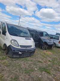 Dezmembrez Opel vivaro motor 1.9