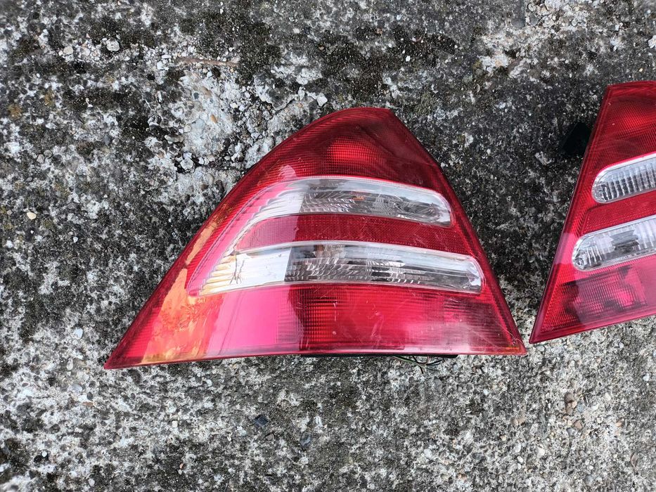 ляв и десен стоп за мерцедес Ц класа В203 седан MERCEDES C class W203