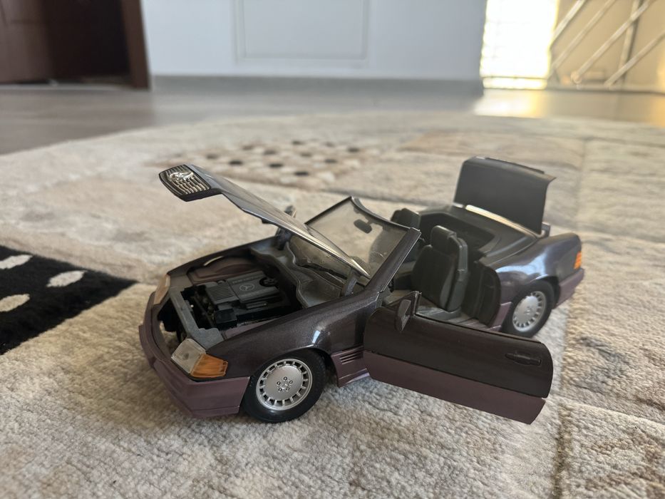 Macheta Mercedes SL500 1:18