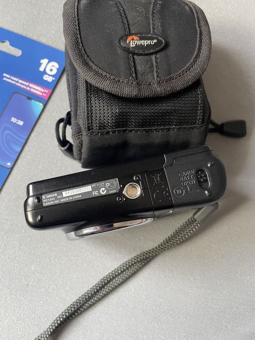 Camera Foto Digitala CANON PowerShot A2100 IS Digital 12.1MP 6x Zoom