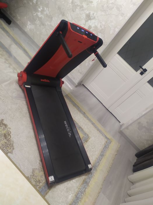 Продается Беговая дорожка Welkin I8 Red