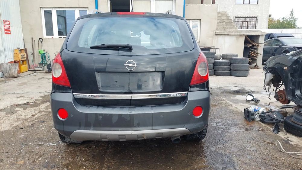 Dezmembram Opel Antara an 2008 motor 2.0 Cdti cutie 4x4 Automata