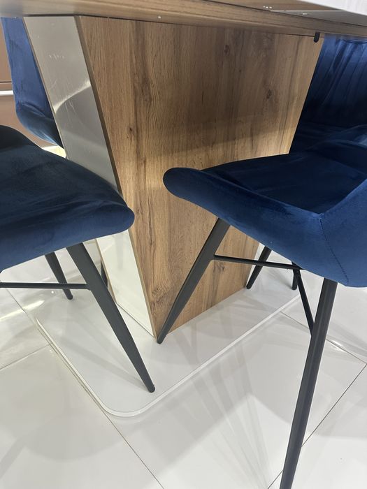 Трапезна маса