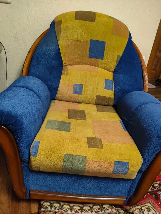 Кресло продам...