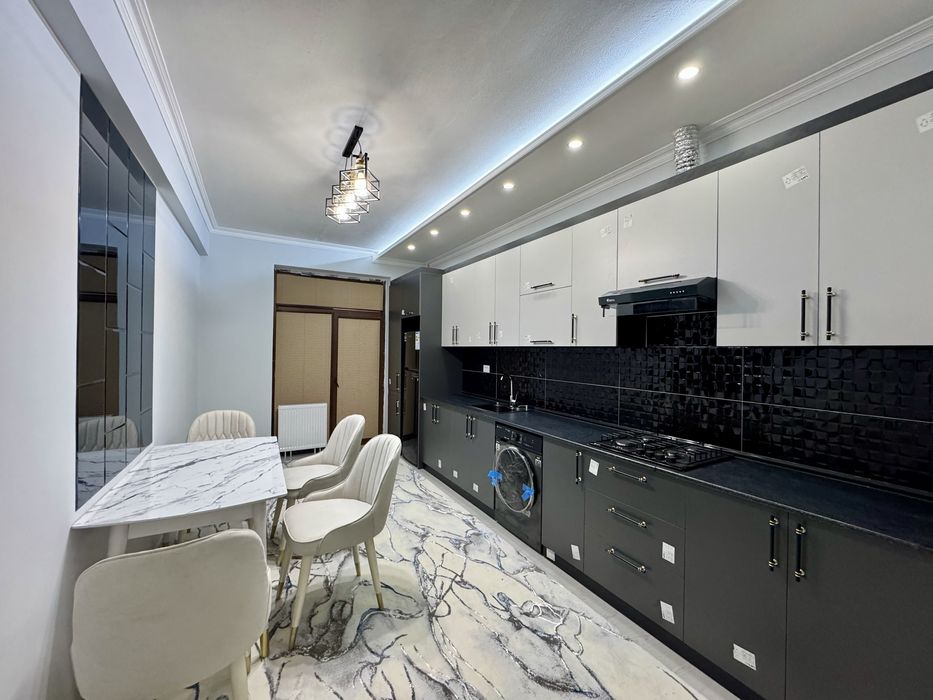 3х комнатная квартира, на 4 этаже. Рудакий.