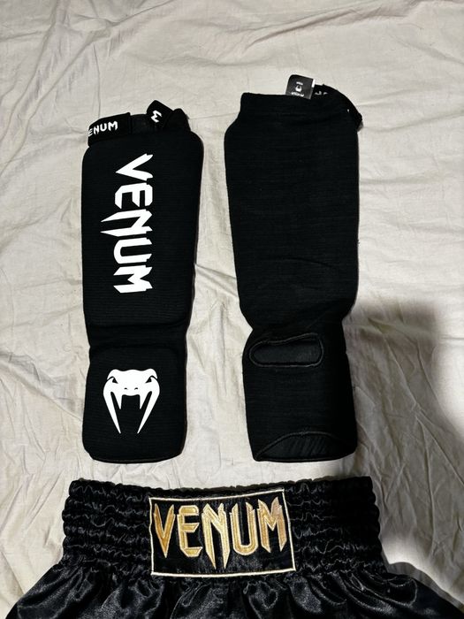 Протектори за крака Venum