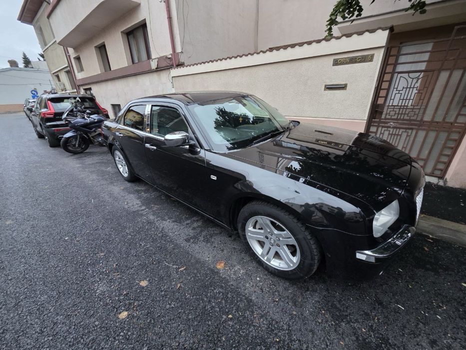 Chrysler 300C 3.0 crd V6 – An 2006, stare foarte bună!