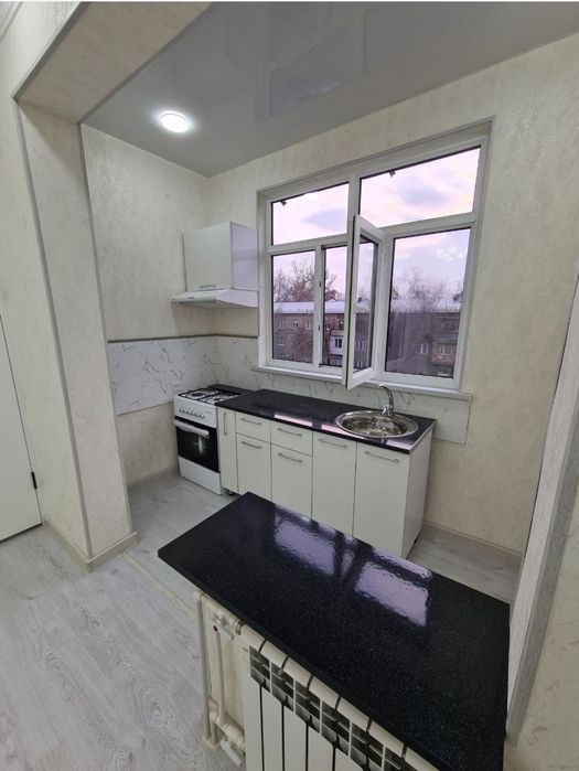 РАЗДЕЛКА, Чиланзар 2 Квартал, 2\4\4, Продаётся Евроремонт Квартира