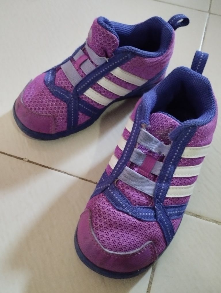 Детски маратонки-Nike!+ обувки!