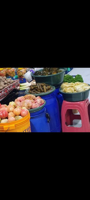 Pepeni ,castraveți ,gogonele,varza murături