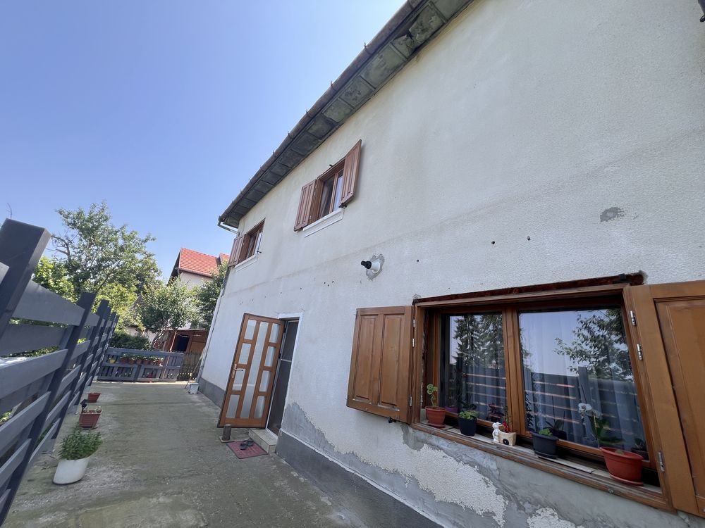 Vând casă în zona Chizid-mun. Hunedoara