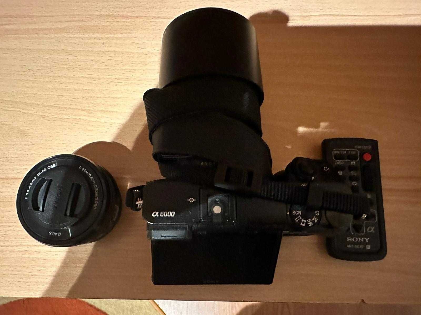 Camera Foto Mirrorless Sony A6000 + Obietiv + Telecomanda