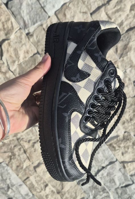 Adidași Nike Mai multe detalii în descriere