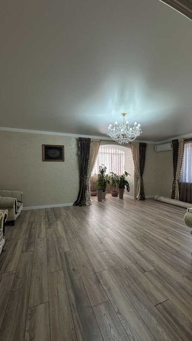 Хороший, большой дом в районе городского парка
