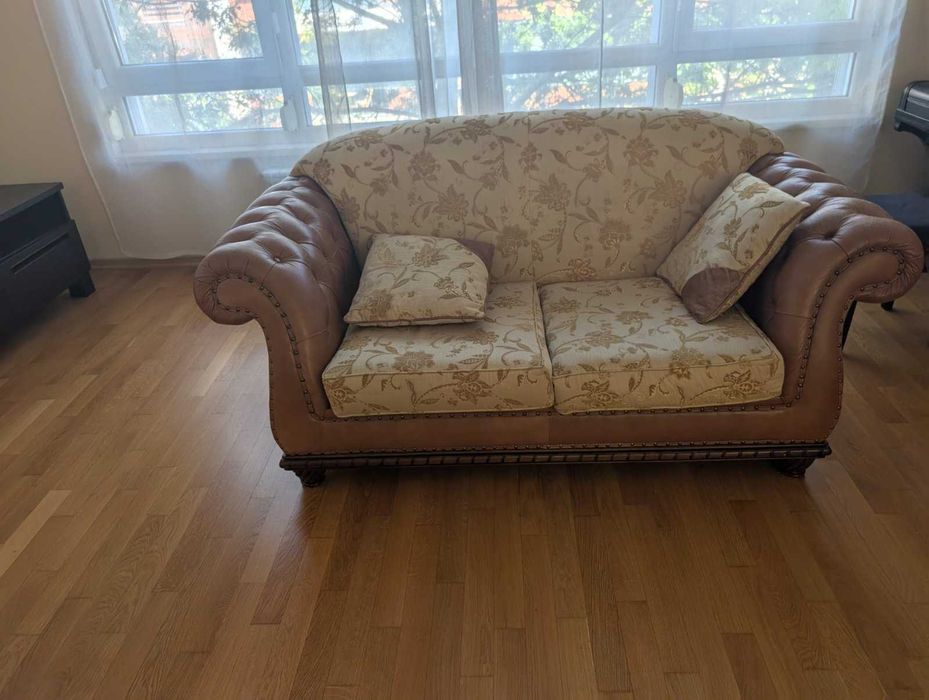 Диван двоен в комплект с още един диван и фотьойл