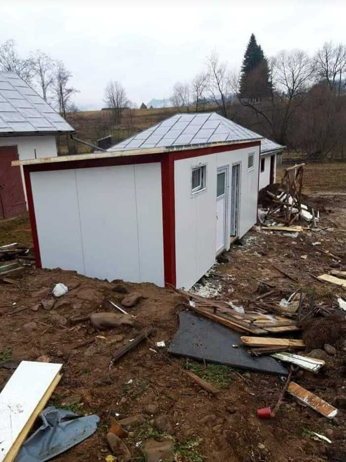 Casa modulara, garaje auto, containere din panou sandwich termoizolant