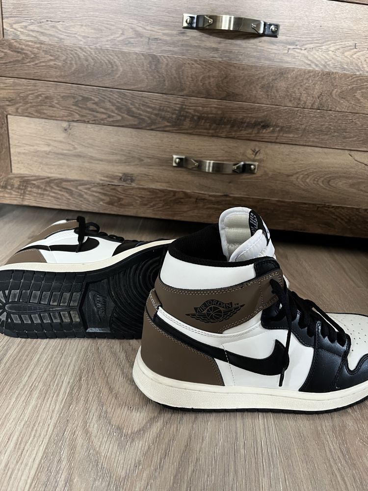 Nike Air Jordan 1 Retro High Dark Mocha