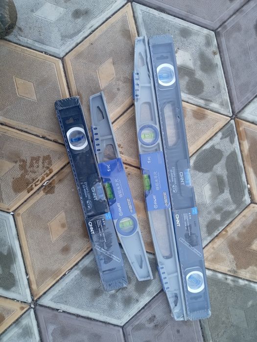 Продам уровень новые