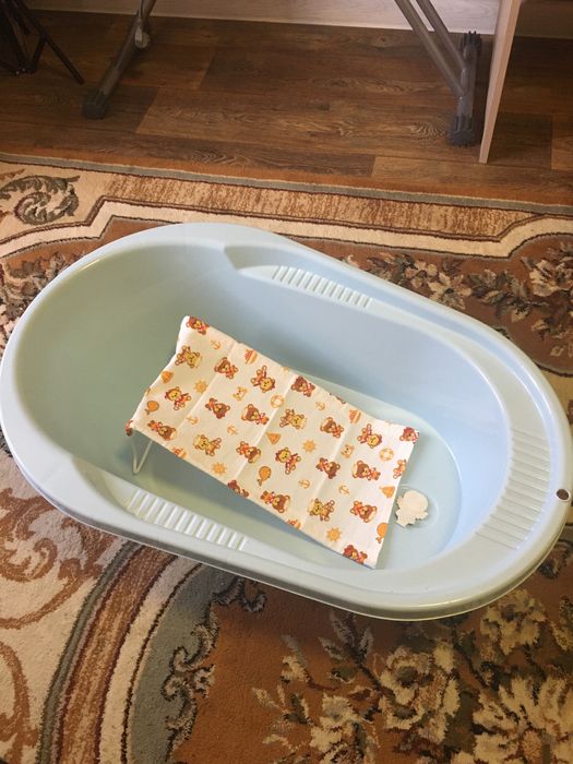 Ванночка для детей с подложкой. Доставка по городу бесплатная!