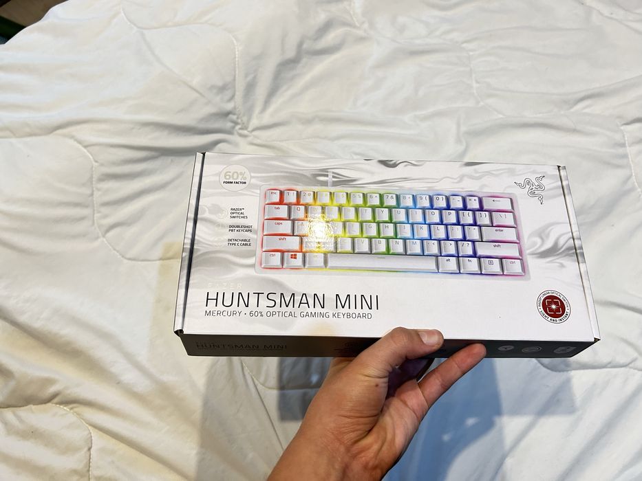 Продавам Razer huntsman mini white