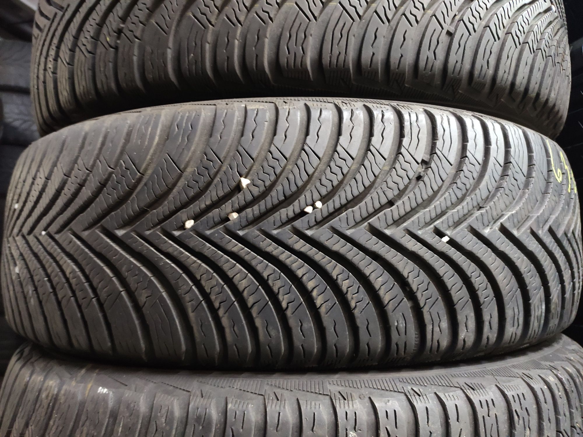 Гуми 205 60 16 - Michelin