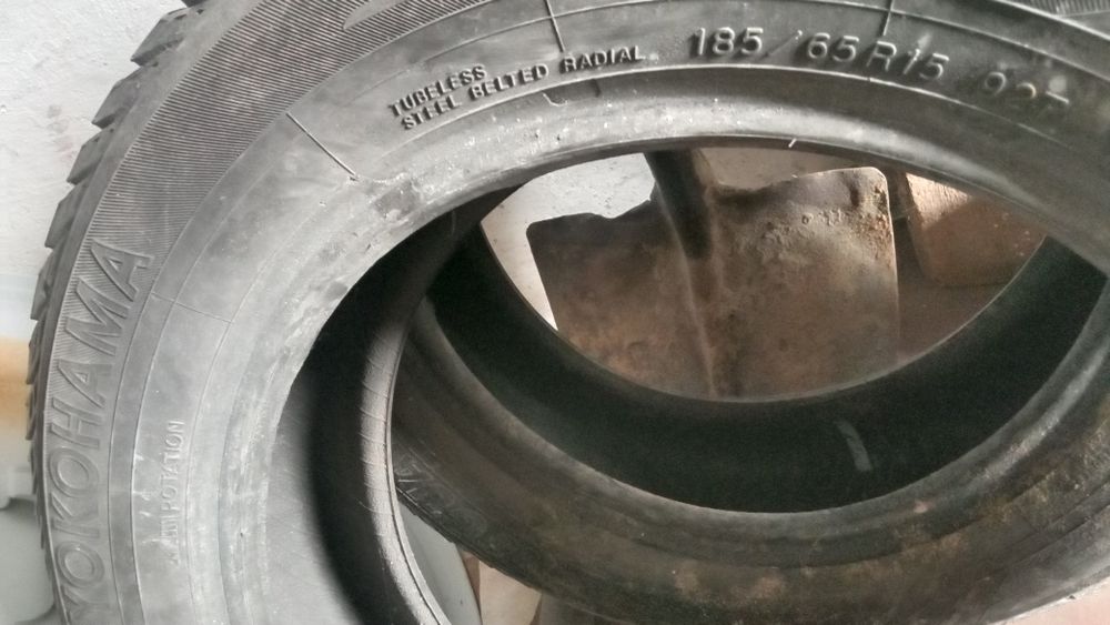 Продам резины  зимние 195/65/15 шины хорошем сост