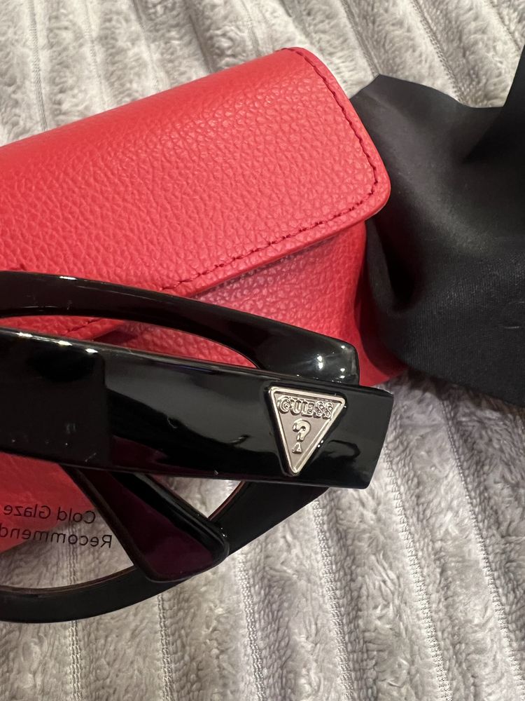 Guess- очила, диоптрични рамки