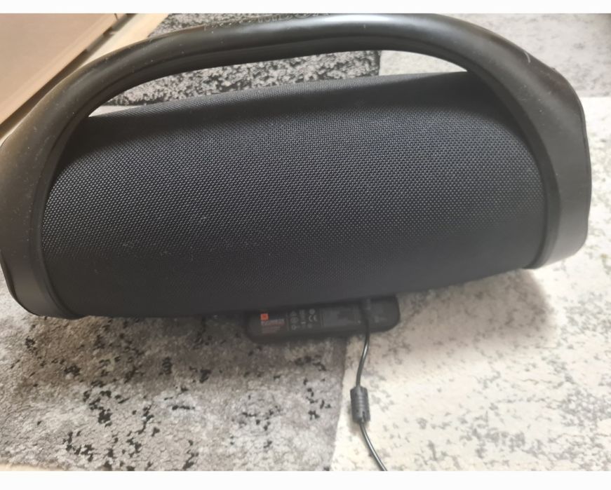 Boxa jbl boombox 1 defecta