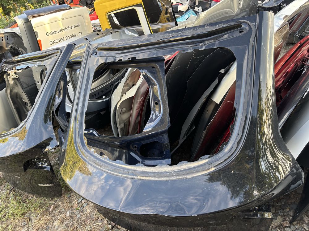 Капак Tesla Model Y