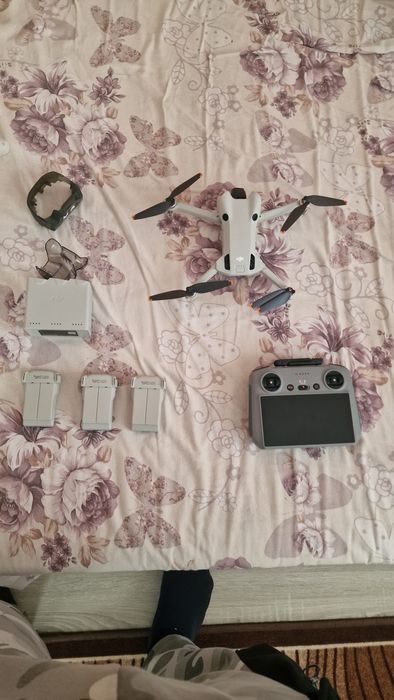 DJI Mini 4 Pro Fly More Combo – отлично състояние!