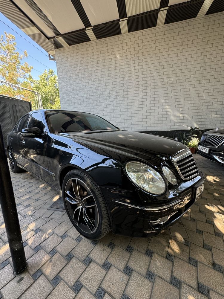 Mercedes benz 211