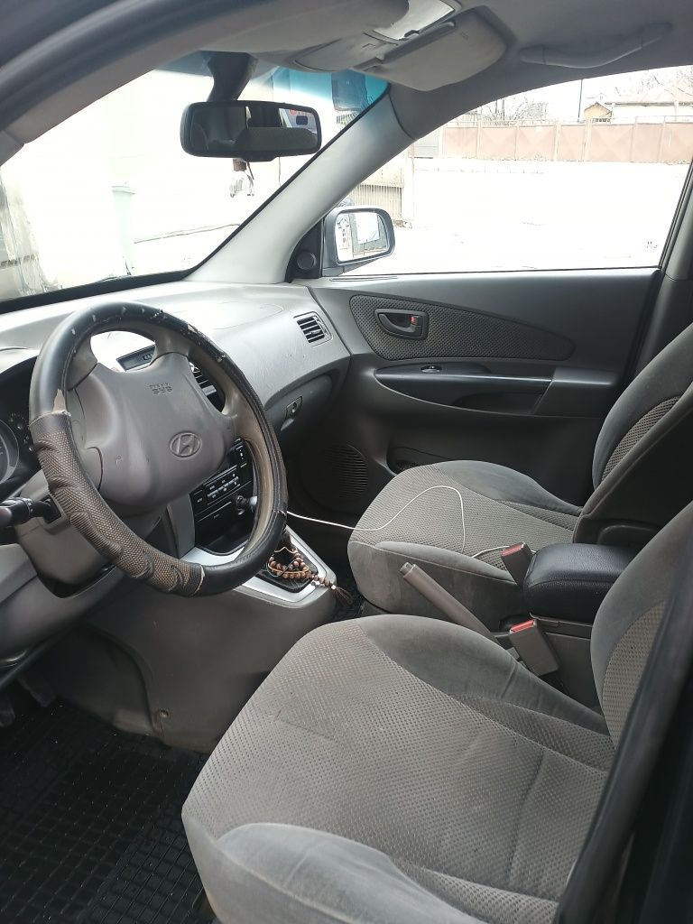 Hyundai Tucson an 2008