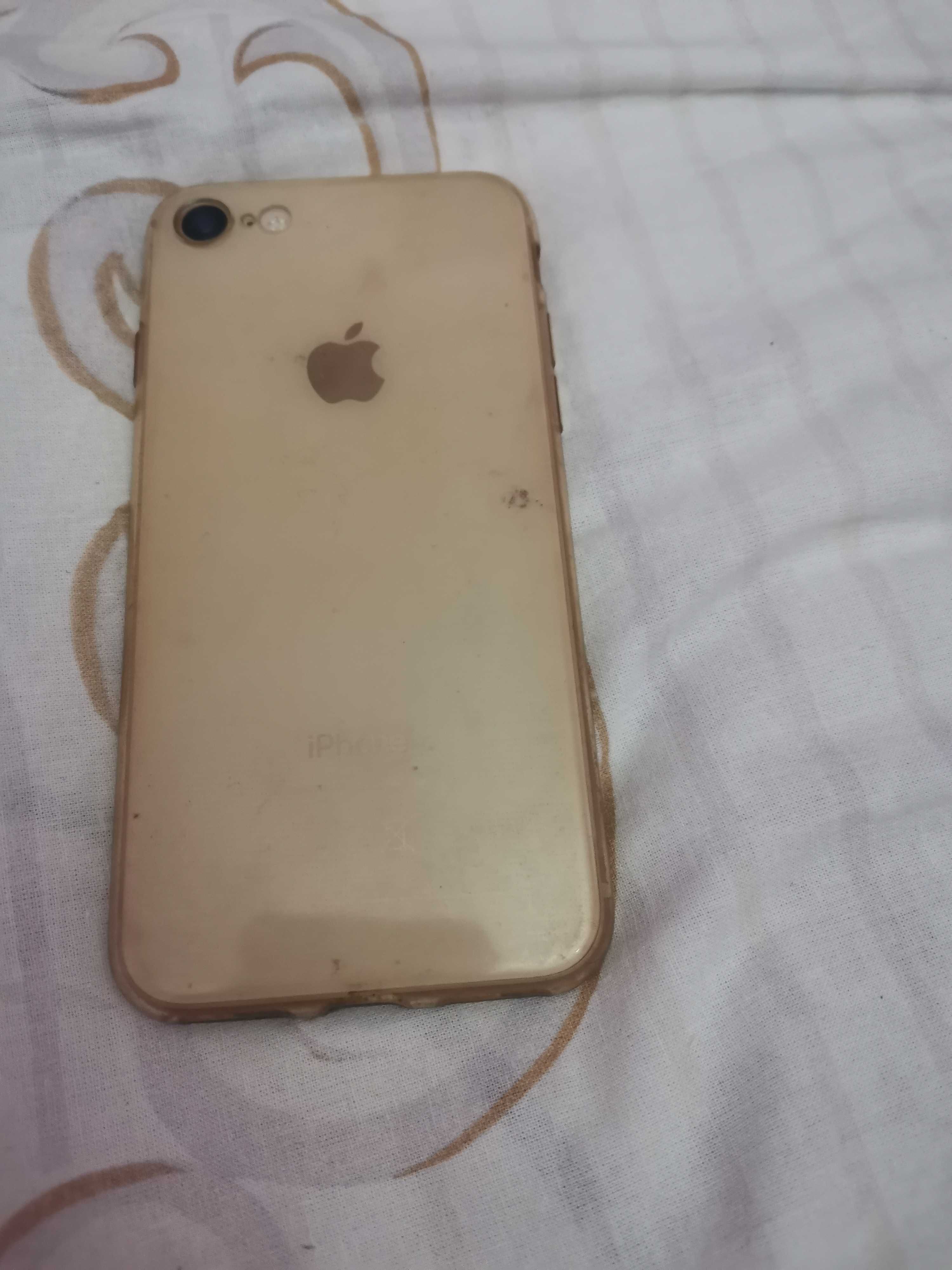 Продавам iphone 8