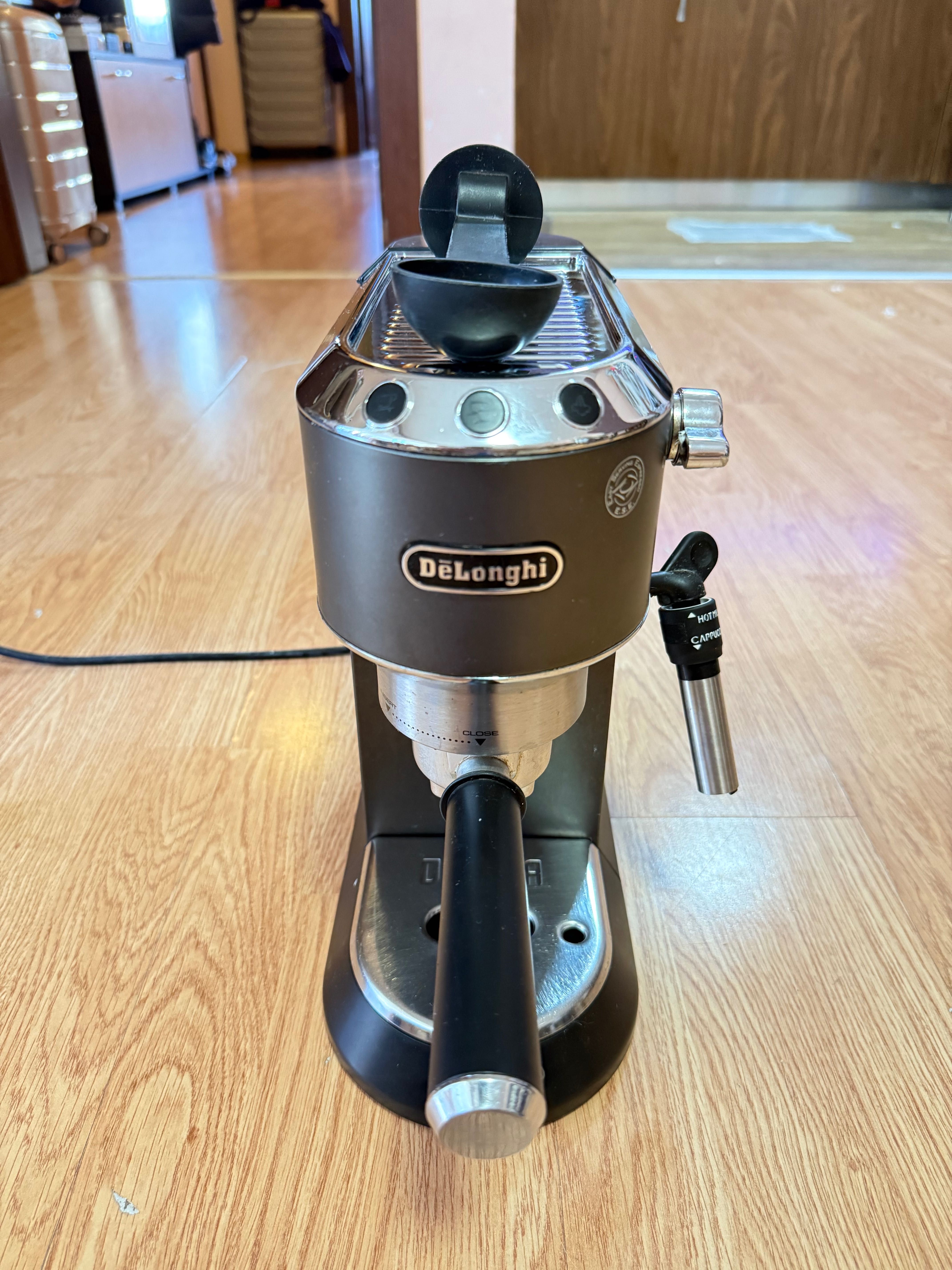 Кафемашина “Delonghi”