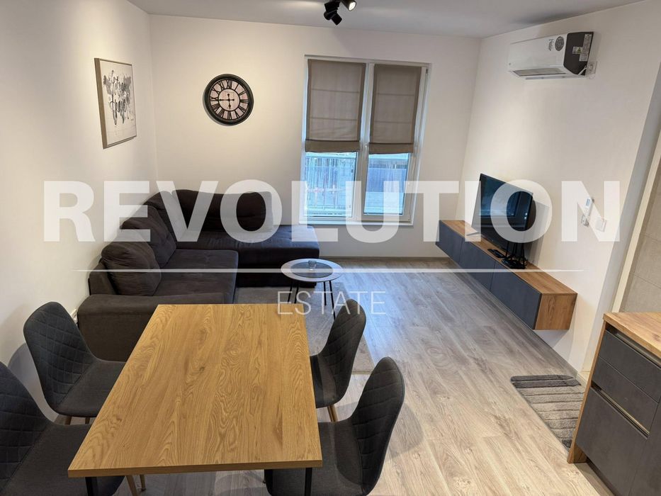 Дава се под наем Двустаен апартамент в Варна, Победа - 65 кв.м за 650 € - Снимка #2