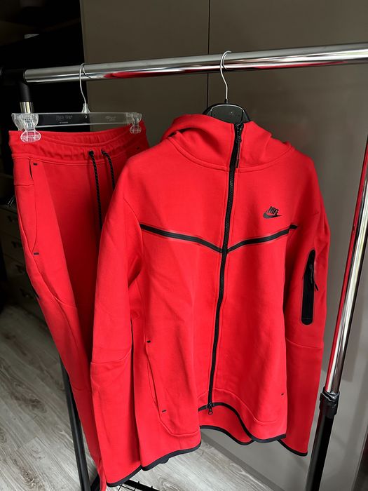 Nike Tech Fleece Red and Blue