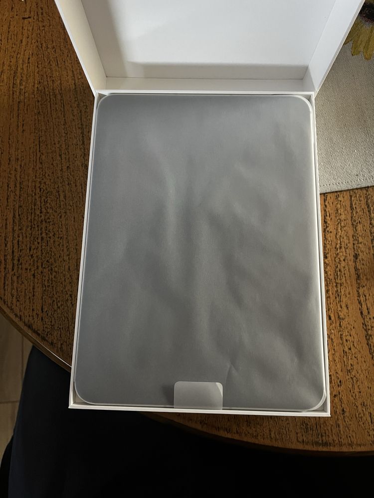 Ipad 10th 256Gb WIFI + Cellular