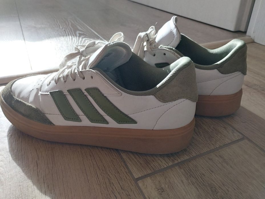 Обувки Adidas номер 37¹/³