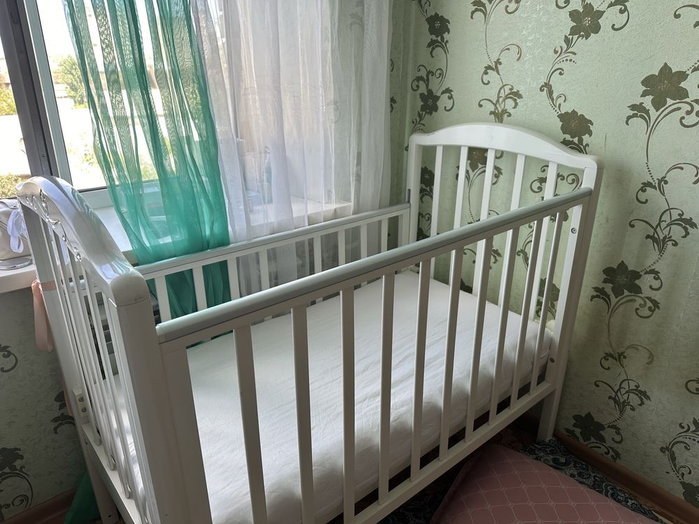 продается кровать манеж