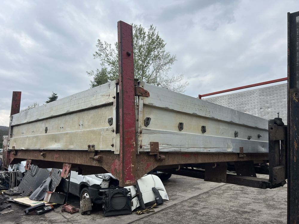 Бордова каросерия за Iveco
